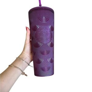 Starbucks Metallic Magenta Soft Touch 2024 Cold Cup|Tumbler
24oz Venti Starbucks